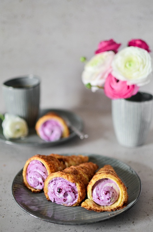 Blätterteighörnchen mit Quarkcreme - The Culinary Trial